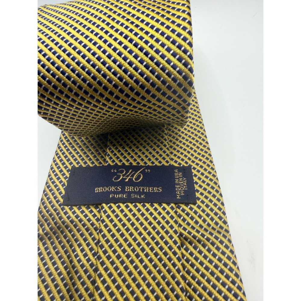 Brooks Brothers 346 Mens Silk Tie Yellow Navy Blue Geometric Stripe Woven Italy